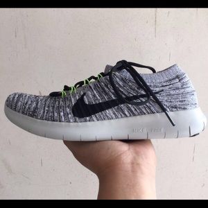 Nike Free Flyknit